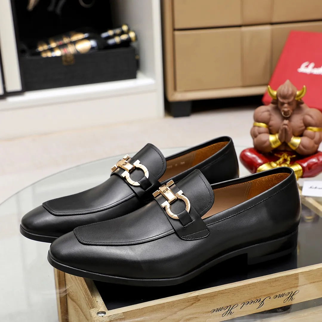 Men's shoes 💰600 🕷🕷🐂【Ferragamo】 Popular fashion casual shoes🇨🇳Official website counter 1:1 production, original mold opening💯Good quality can be seen, imported high-end first-layer pebbled calfskin, water-dyed🐂leather lining🌿very clear texture, high-quality waterproof, non-slip and wear-resistant outsole🎋high quality and low price, truly handmade🍓, 5 colors available! Code number 38-44 (45. To be customized)